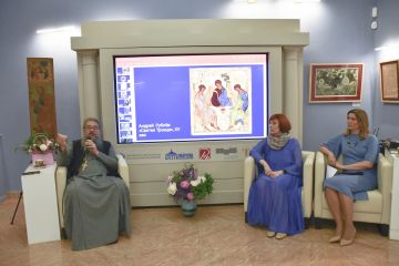 В Донецком республиканском художественном музее состоялась третья встреча цикла «Открытый диалог: Искусство и православие», которая была посвящена Святой Троице – одному из главных христианских праздников, который отмечается...