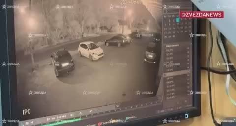 На видео момент удара украинского дрона по пассажирскому автобусу в Енакиево