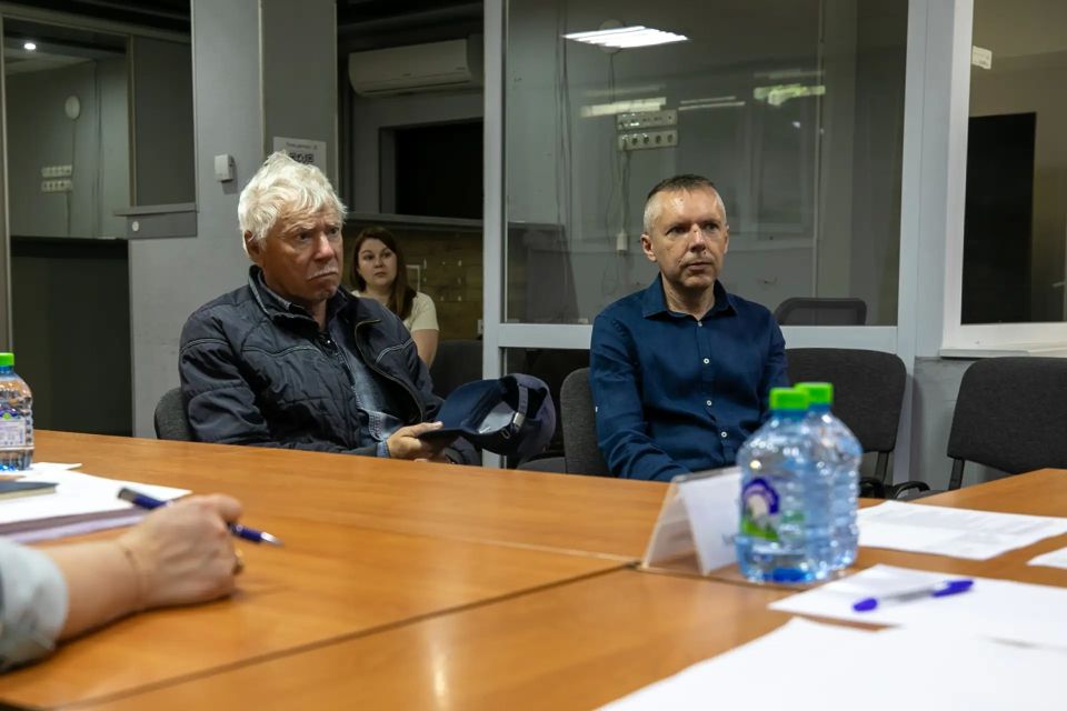 Помогать мариупольцам отремонтировать пострадавшие во время боевых действий квартиры будем продолжать и дальше Помогать мариупольцам отремонтировать пострадавшие во время боевых действий квартиры будем продолжать и дальше