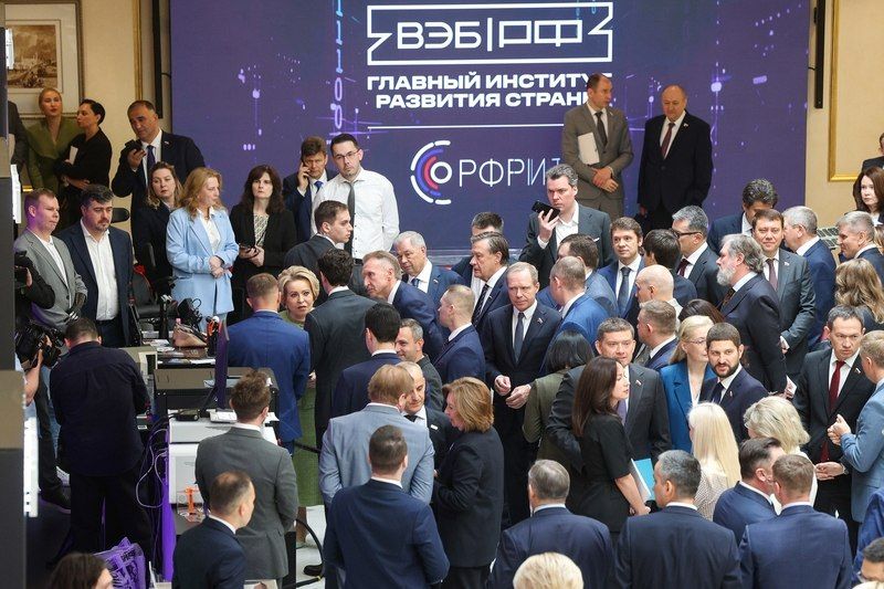 Александр Волошин: Сегодня в Совете Федерации принял участие в открытии выставки «О роли Государственной корпорации развития «ВЭБ.РФ» и институтов развития в достижении технологического лидерства Российской Федерации» Александр Волошин: Сегодня в Совете Федерации принял участие в открытии выставки «О роли Государственной корпорации развития «ВЭБ.РФ» и институтов развития в достижении технологического лидерства Российской Федерации»