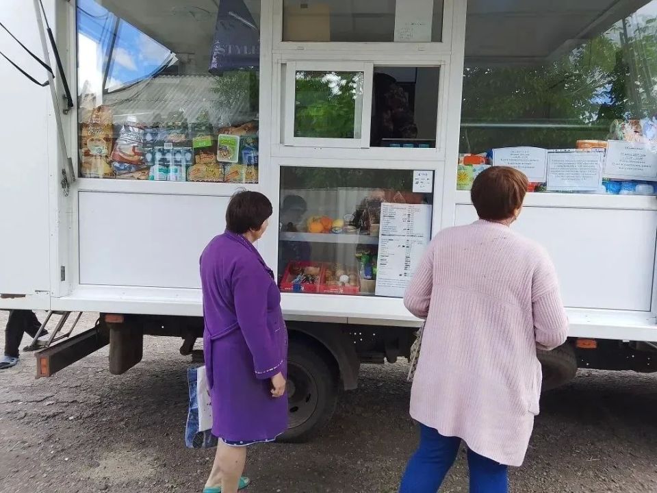 С 30 мая по 2 июня в Авдеевке в очередной раз работала продуктовая автолавка