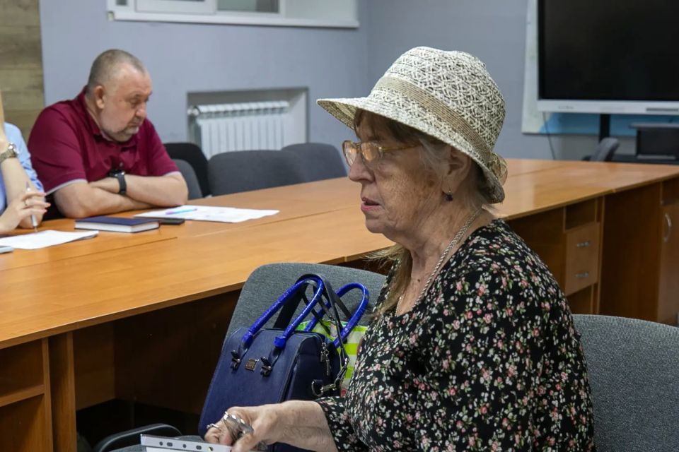 Помогать мариупольцам отремонтировать пострадавшие во время боевых действий квартиры будем продолжать и дальше Помогать мариупольцам отремонтировать пострадавшие во время боевых действий квартиры будем продолжать и дальше