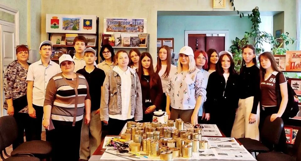 Мастер-класс по изготовлению окопных свечей: активисты Тореза поддерживают фронт Мастер-класс по изготовлению окопных свечей: активисты Тореза поддерживают фронт