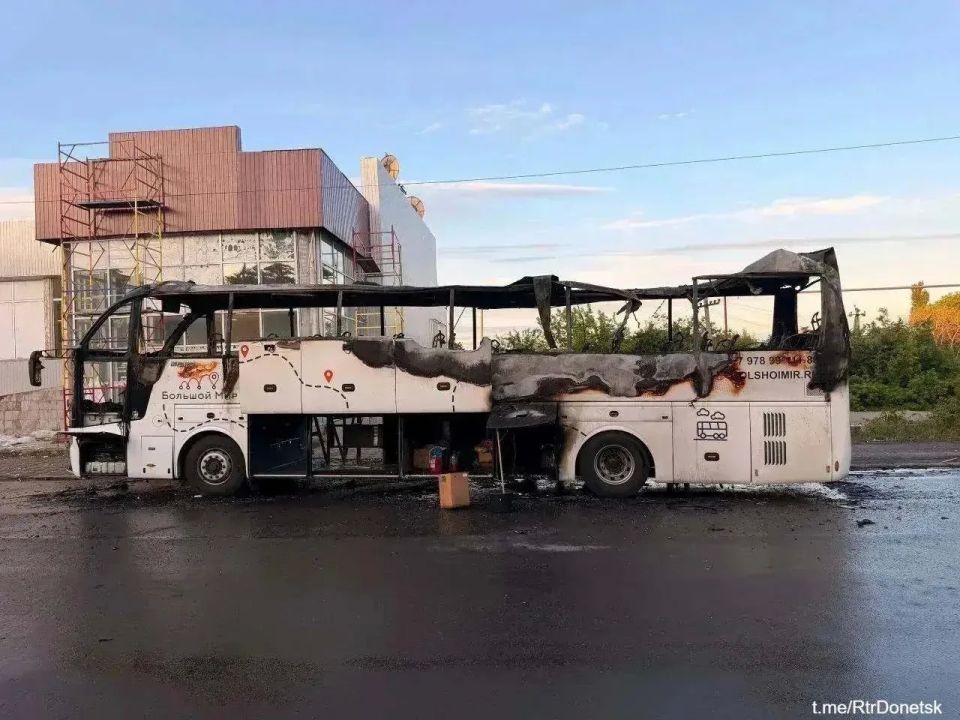 Николай Долгачёв: Семь человек погибли в результате удара БПЛА ВСУ по рейсовому автобусу "Москва – Симферополь" Николай Долгачёв: Семь человек погибли в результате удара БПЛА ВСУ по рейсовому автобусу "Москва – Симферополь"