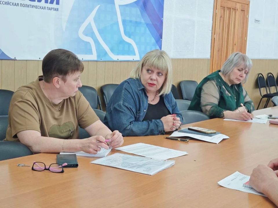 03 июня 2026 г. заместитель главы администрации городского округа Дебальцево Евгений Глебов провёл заседание комиссии по подготовке объектов жилищнокоммунального хозяйства и социальной сферы к работе в осеннезимний период... 03 июня 2026 г. заместитель главы администрации городского округа Дебальцево Евгений Глебов провёл заседание комиссии по подготовке объектов жилищнокоммунального хозяйства и социальной сферы к работе в осеннезимний период...