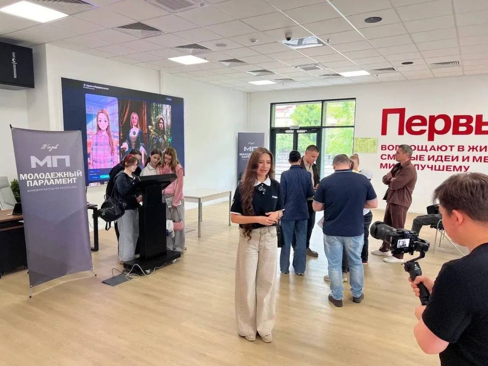 Улыбки, знания и технологии Улыбки, знания и технологии