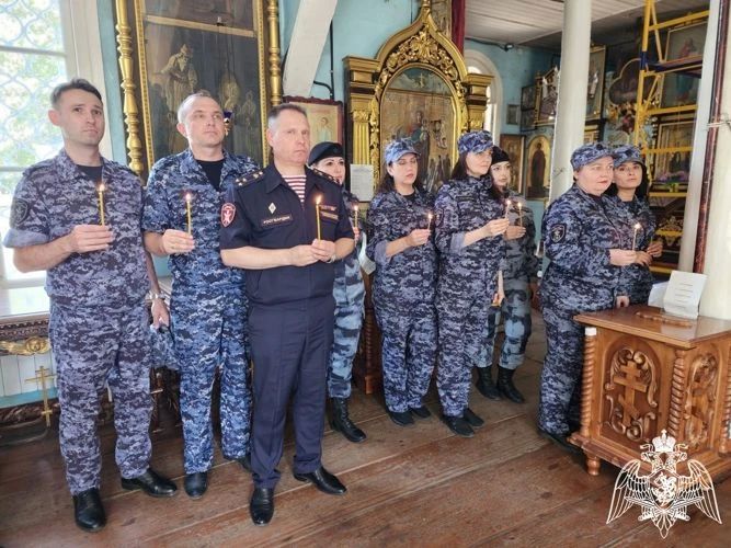 В Карачаево-Черкесии росгвардейцы приняли участие в божественной литургии В Карачаево-Черкесии росгвардейцы приняли участие в божественной литургии