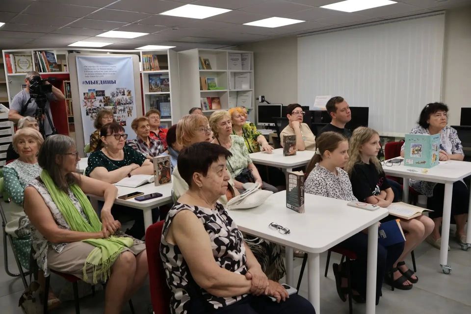 Во всех модельных библиотеках Республики и центрах «Русское слово» с успехом прошёл литературный марафон, приуроченный ко Дню русского языка и дню рождения А.С. Пушкина Во всех модельных библиотеках Республики и центрах «Русское слово» с успехом прошёл литературный марафон, приуроченный ко Дню русского языка и дню рождения А.С. Пушкина