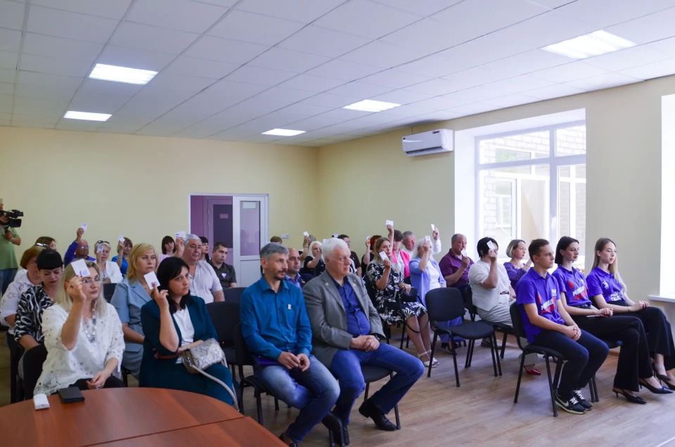 В Торезе определили делегатов, которые примут участие в региональной конференции Единой России В Торезе определили делегатов, которые примут участие в региональной конференции Единой России