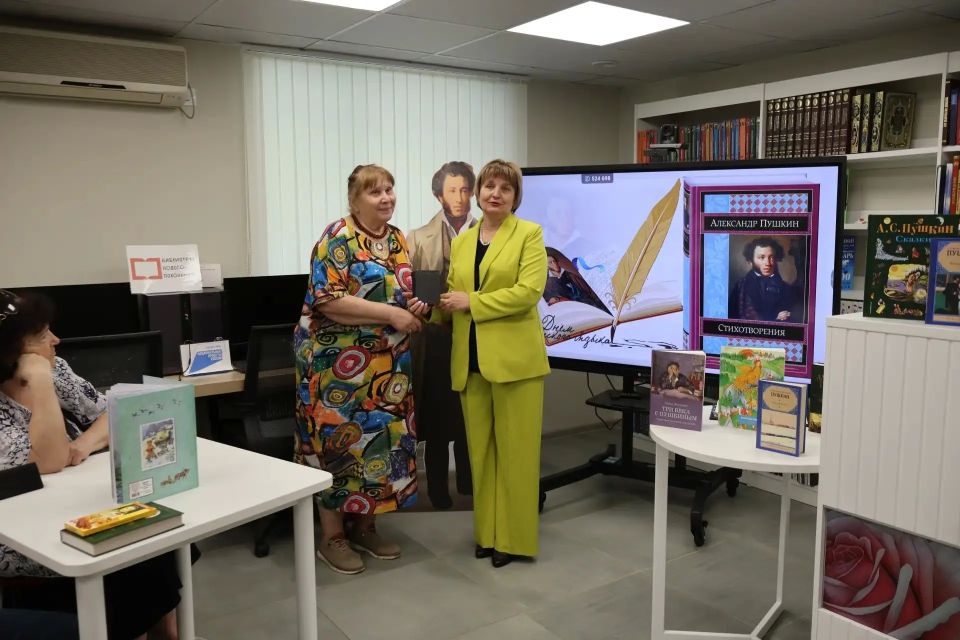 Во всех модельных библиотеках Республики и центрах «Русское слово» с успехом прошёл литературный марафон, приуроченный ко Дню русского языка и дню рождения А.С. Пушкина Во всех модельных библиотеках Республики и центрах «Русское слово» с успехом прошёл литературный марафон, приуроченный ко Дню русского языка и дню рождения А.С. Пушкина