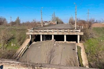 Разрушенный путепровод Горловка – Артёмовск восстановят в этом году