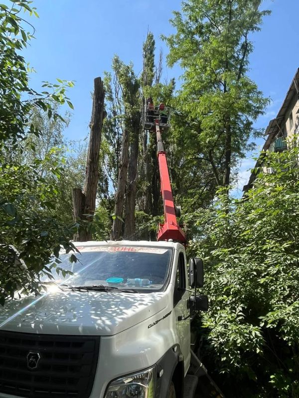 МУП «Простор» ежедневно выполняет все необходимые работы по содержанию городских улиц МУП «Простор» ежедневно выполняет все необходимые работы по содержанию городских улиц