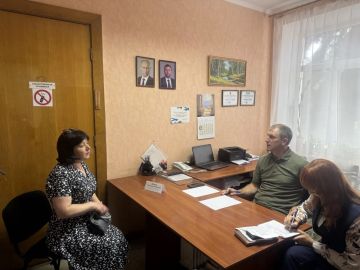 Глава Шахтерского округа провел личный прием граждан