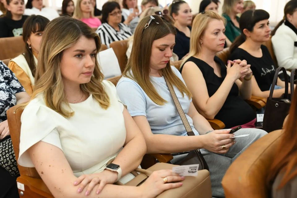 Ирина Куксенкова: В Макеевке приняла участие в конференции местного отделения «Единой России» Ирина Куксенкова: В Макеевке приняла участие в конференции местного отделения «Единой России»