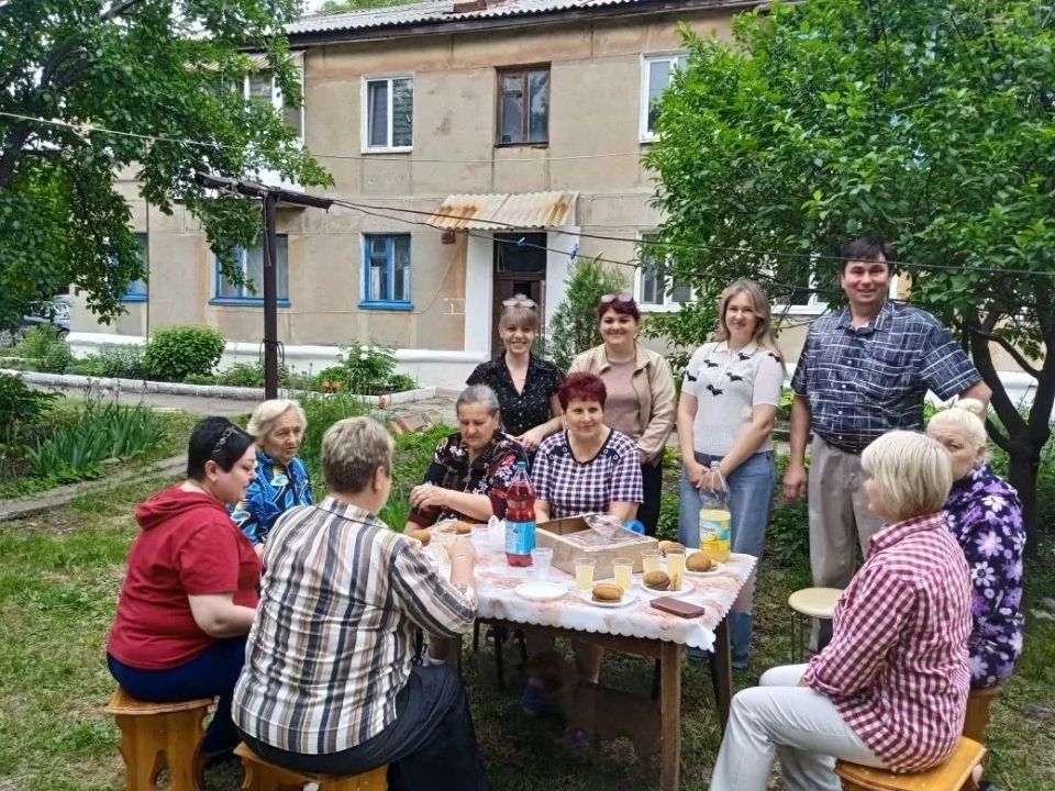 Атмосфера добрососедства царила на Уссурийской, 24 (пгт