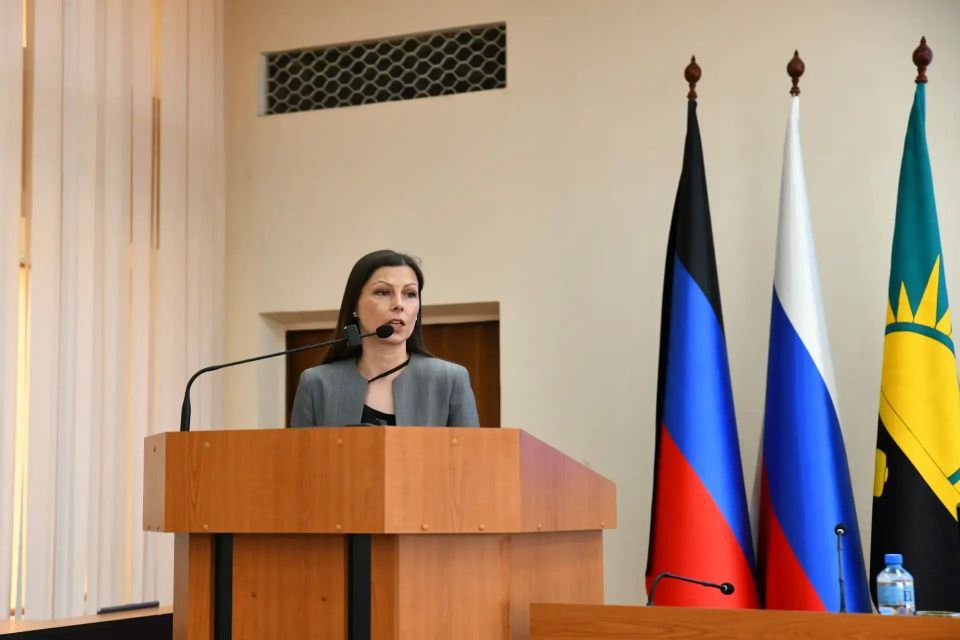 Ирина Куксенкова: В Макеевке приняла участие в конференции местного отделения «Единой России» Ирина Куксенкова: В Макеевке приняла участие в конференции местного отделения «Единой России»