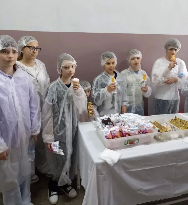 Дети судей и работников судебной системы посетили предприятие по изготовлению мороженого Дети судей и работников судебной системы посетили предприятие по изготовлению мороженого