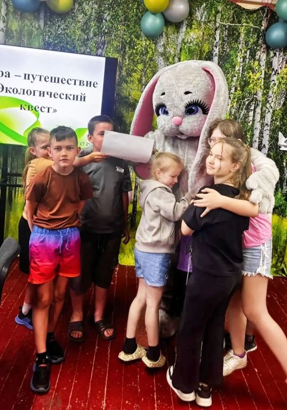 В Снежном провели экологические квесты и литературные часы В Снежном провели экологические квесты и литературные часы