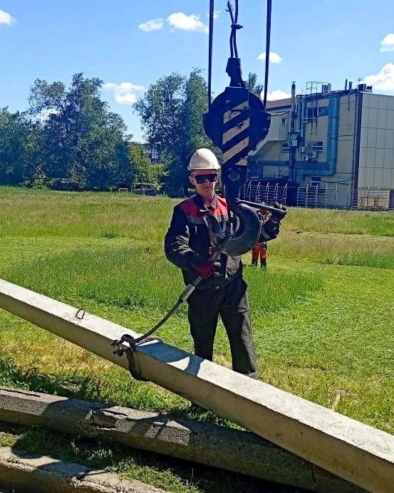 Иван Адамец: В Куйбышевском районе сотрудники предприятия «Донецкгорсвет» на основании обращения граждан демонтировали аварийные опоры Иван Адамец: В Куйбышевском районе сотрудники предприятия «Донецкгорсвет» на основании обращения граждан демонтировали аварийные опоры
