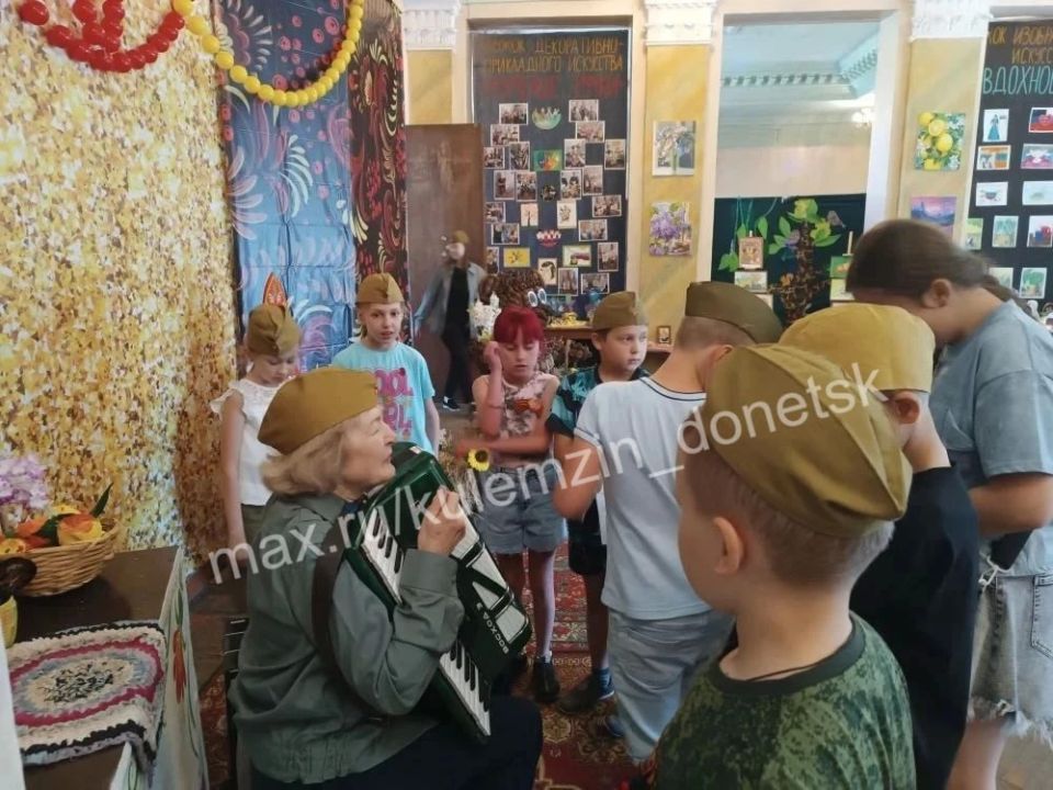 Во Дворце культуры имени XX-летия Победы в рамках проекта «Историческая память» партии «Единая Россия» состоялся военно-патриотический квест «Я гражданин и патриот», приуроченный ко Дню России Во Дворце культуры имени XX-летия Победы в рамках проекта «Историческая память» партии «Единая Россия» состоялся военно-патриотический квест «Я гражданин и патриот», приуроченный ко Дню России