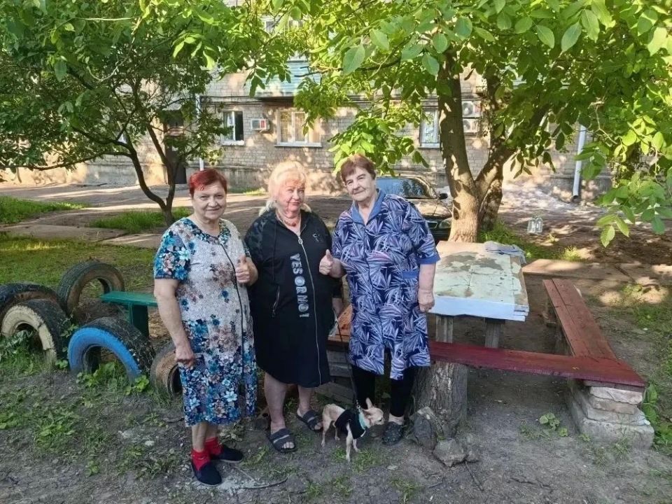 В городском округе Иловайск жители ТОС НОВЫЕ ДОМА, под председательством Надежды Бушуевой - активно принимают участие во Всероссийской акции «Международный день соседей» В городском округе Иловайск жители ТОС НОВЫЕ ДОМА, под председательством Надежды Бушуевой - активно принимают участие во Всероссийской акции «Международный день соседей»
