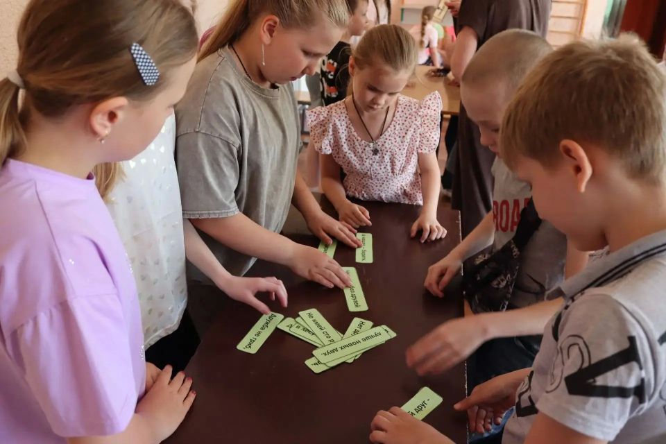 В Енакиево отметили Международный день дружбы В Енакиево отметили Международный день дружбы