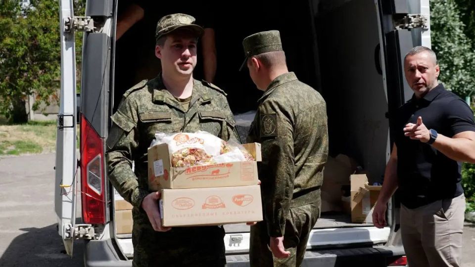 На днях глава Ясиноватского муниципального округа Николай Руппель совместно с депутатами муниципального совета и депутатами Народного Совета ДНР от фракции «Единой России», с сотрудниками Главного военного следственного... На днях глава Ясиноватского муниципального округа Николай Руппель совместно с депутатами муниципального совета и депутатами Народного Совета ДНР от фракции «Единой России», с сотрудниками Главного военного следственного...