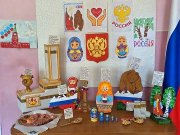 «Символы России» -выставка кружка «Умелые руки»