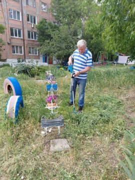 Сергей Литвинов: Заместитель председателя Шахтерского муниципального совета принял участие в реализации акции «Маленькие добрые дела»