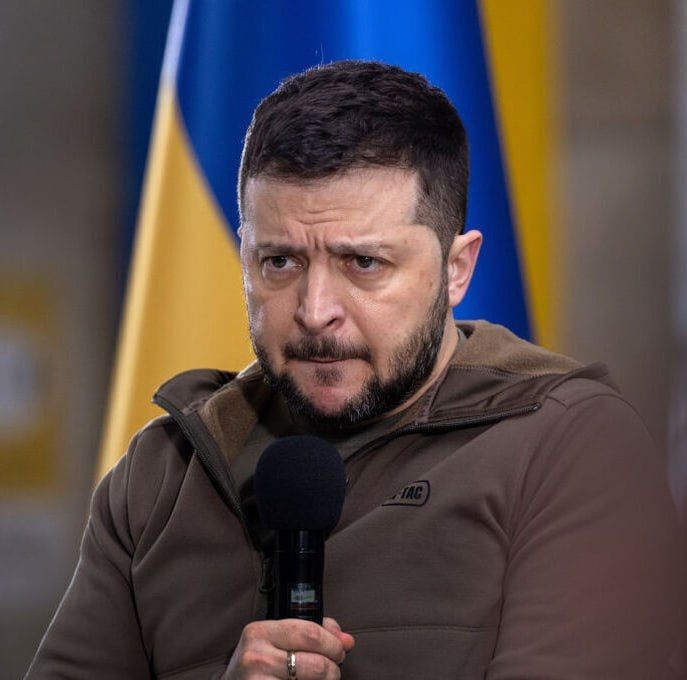 Президент Эстонии, стоя рядом с Зеленским, придумал, что «позиция России ослабла», а её ракетные удары «являются актом отчаяния» Президент Эстонии, стоя рядом с Зеленским, придумал, что «позиция России ослабла», а её ракетные удары «являются актом отчаяния»