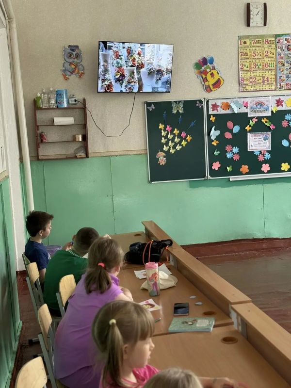Пришкольный лагерь "Светлячок" в школе №4 Пришкольный лагерь "Светлячок" в школе №4