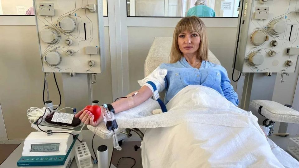 Сдай кровь – спаси жизнь: активисты ОД ДР и партийцы Единой России поддержали донорскую акцию Сдай кровь – спаси жизнь: активисты ОД ДР и партийцы Единой России поддержали донорскую акцию