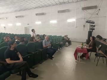Член Общественного совета Тельмановского муниципального округа провела встречу с директорами клубных учреждений Тельмановского округа