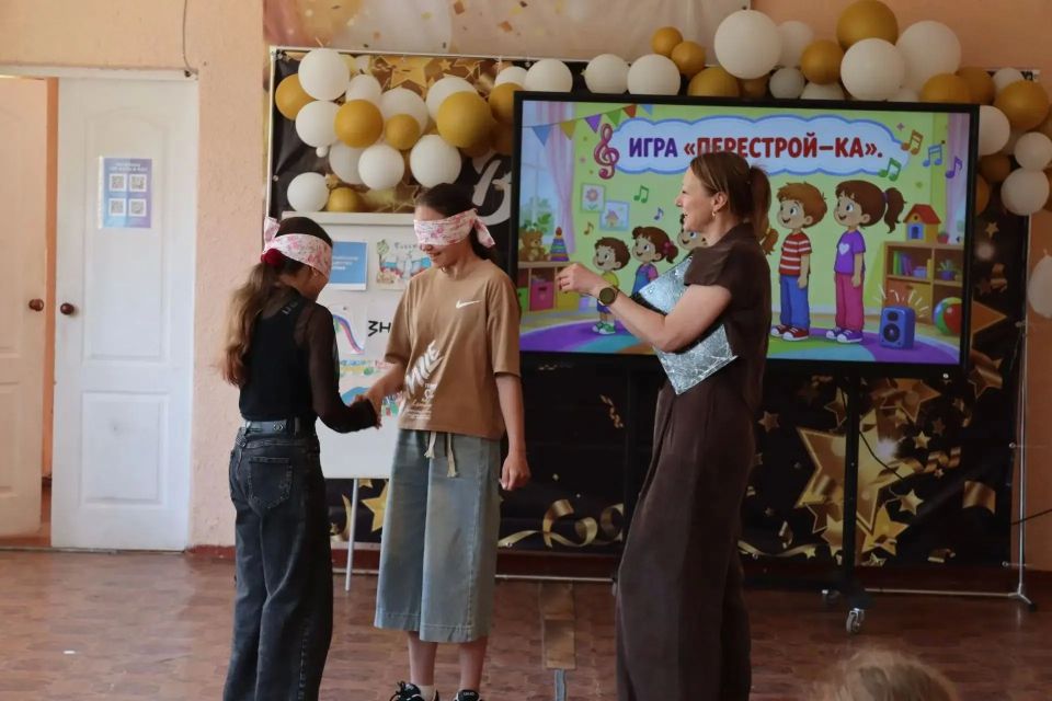 В Енакиево отметили Международный день дружбы В Енакиево отметили Международный день дружбы
