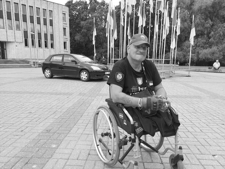 Латвийский наемник, потерявший обе ноги на Украине, погиб после возвращения на фронт