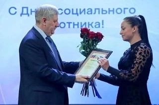Андрей Чертков поздравил социальных работников ДНР с профессиональным праздником