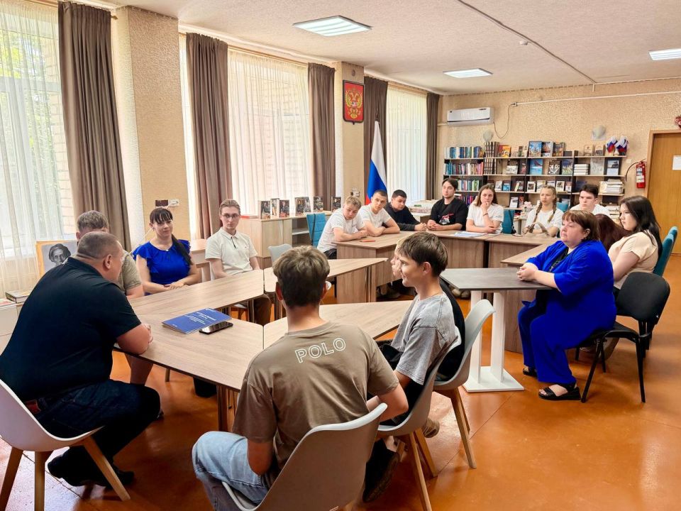 В Иловайске прошёл «ГосСтарт.Диалог» с председателем городского совета В Иловайске прошёл «ГосСтарт.Диалог» с председателем городского совета