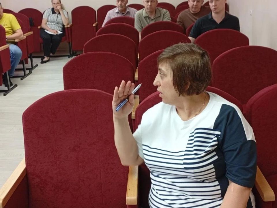 На очередном заседании штаба по подготовке к предстоящему отопительному сезону жилого фонда, объектов социальной и коммунальной инфраструктуры обсудили текущие задачи, уделили особое внимание проблемным моментам, с которыми... На очередном заседании штаба по подготовке к предстоящему отопительному сезону жилого фонда, объектов социальной и коммунальной инфраструктуры обсудили текущие задачи, уделили особое внимание проблемным моментам, с которыми...