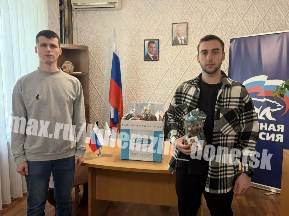 Алексей Кулемзин: В преддверии Дня России для детей-сирот и ребят находящихся под опекой и попечительством организована экскурсия в конно-спортивный клуб «Татерсаль» Алексей Кулемзин: В преддверии Дня России для детей-сирот и ребят находящихся под опекой и попечительством организована экскурсия в конно-спортивный клуб «Татерсаль»