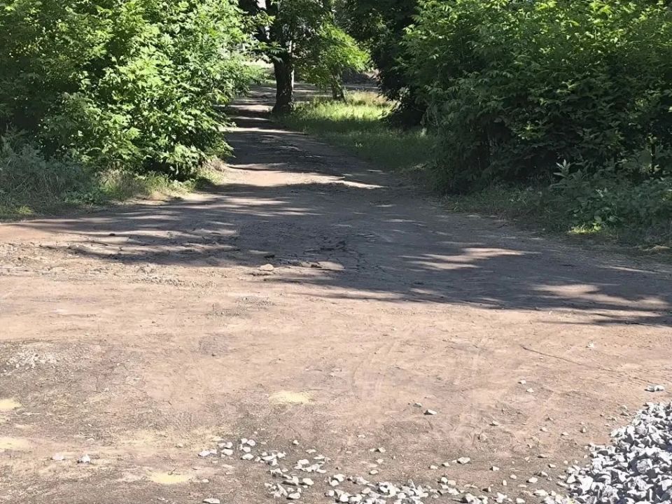 Денис Зубов: Продолжаются работы по благоустройству парка культуры и отдыха в г. о. Иловайск Денис Зубов: Продолжаются работы по благоустройству парка культуры и отдыха в г. о. Иловайск