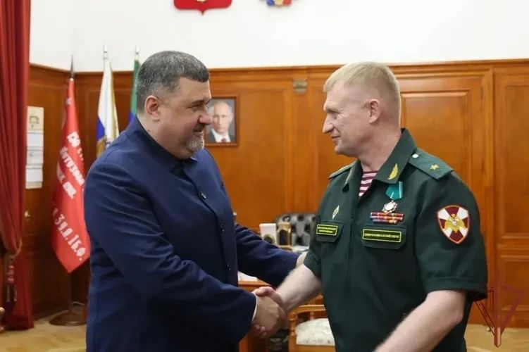 Врио командующего Северо-Кавказским округом Росгвардии встретился с врио главы Республики Дагестан В Дагестане состоялась рабочая встреча временно исполняющего обязанности командующего Северо-Кавказским ордена Жукова округом... Врио командующего Северо-Кавказским округом Росгвардии встретился с врио главы Республики Дагестан В Дагестане состоялась рабочая встреча временно исполняющего обязанности командующего Северо-Кавказским ордена Жукова округом...