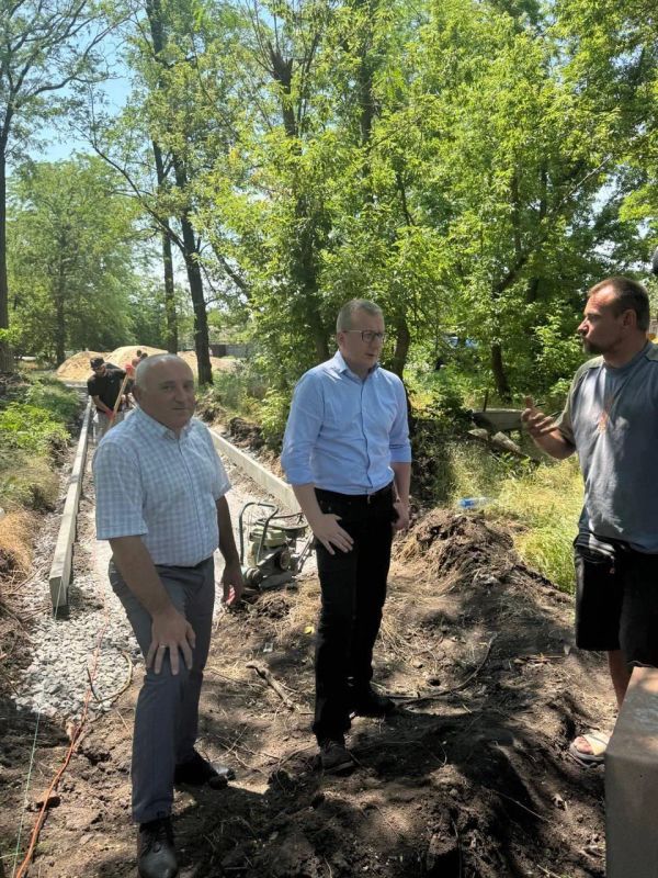 В Мангушском округе продолжается восстановление социальных объектов по Народной программе «Единой России» В Мангушском округе продолжается восстановление социальных объектов по Народной программе «Единой России»