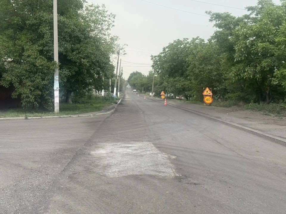 В Шахтерске продолжается ремонт дорог В Шахтерске продолжается ремонт дорог