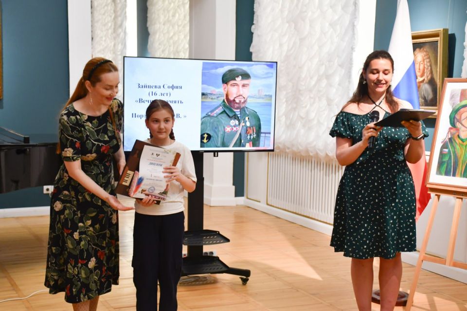 Михаил Желтяков: 34 юных художника стали победителями Республиканского конкурса детских рисунков «Русская весна в красках», приуроченного к памятным датам Русской весны Михаил Желтяков: 34 юных художника стали победителями Республиканского конкурса детских рисунков «Русская весна в красках», приуроченного к памятным датам Русской весны