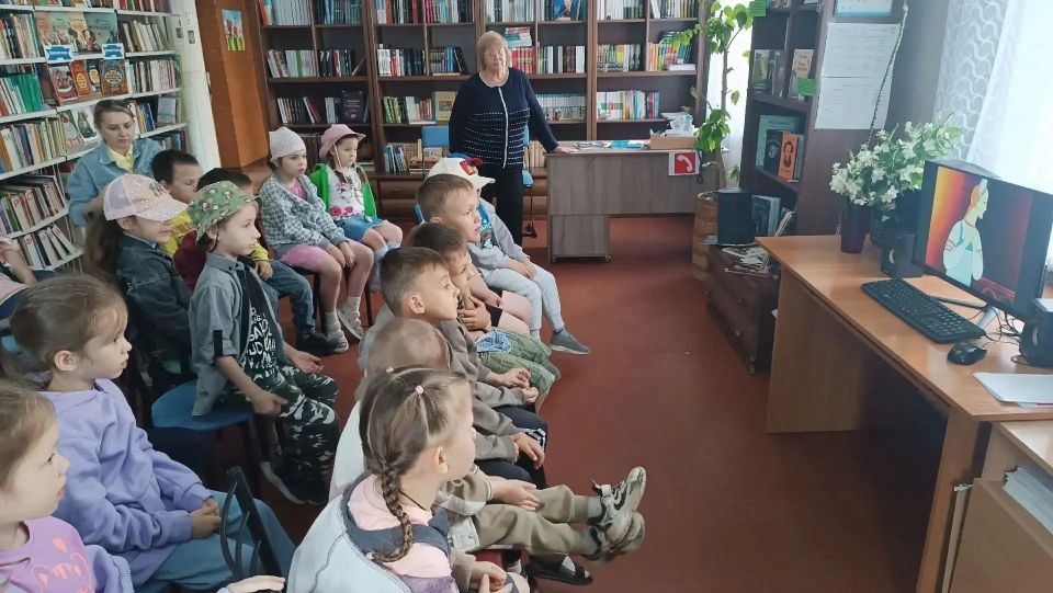 10 июня библиотека-филиал №6 присоединилась к празднованию Дня русского языка и провела для своих юных читателей интерактивную викторину «Литературные герои Пушкина» 10 июня библиотека-филиал №6 присоединилась к празднованию Дня русского языка и провела для своих юных читателей интерактивную викторину «Литературные герои Пушкина»
