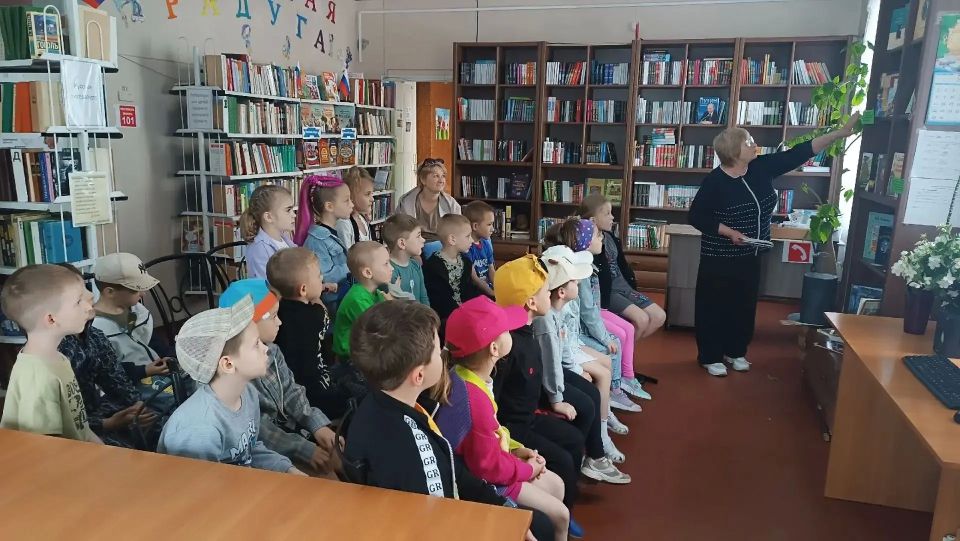 10 июня библиотека-филиал №6 присоединилась к празднованию Дня русского языка и провела для своих юных читателей интерактивную викторину «Литературные герои Пушкина» 10 июня библиотека-филиал №6 присоединилась к празднованию Дня русского языка и провела для своих юных читателей интерактивную викторину «Литературные герои Пушкина»