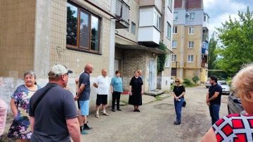 Заместители главы администрации Шахтерского муниципального округа провели встречу с гражданами