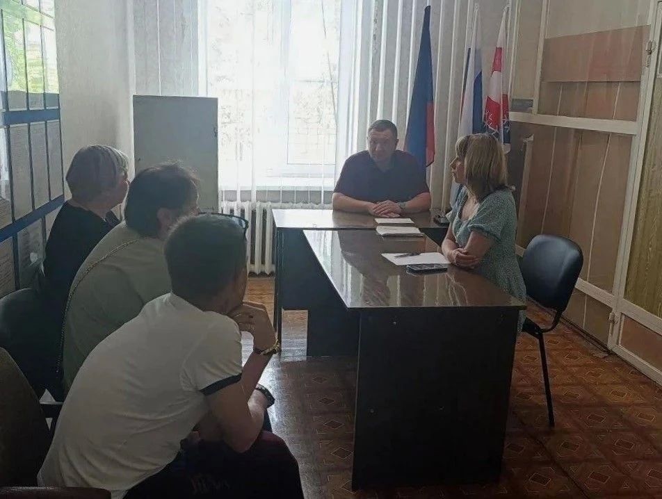 Глава Снежного ответил на вопросы жителей Глава Снежного ответил на вопросы жителей