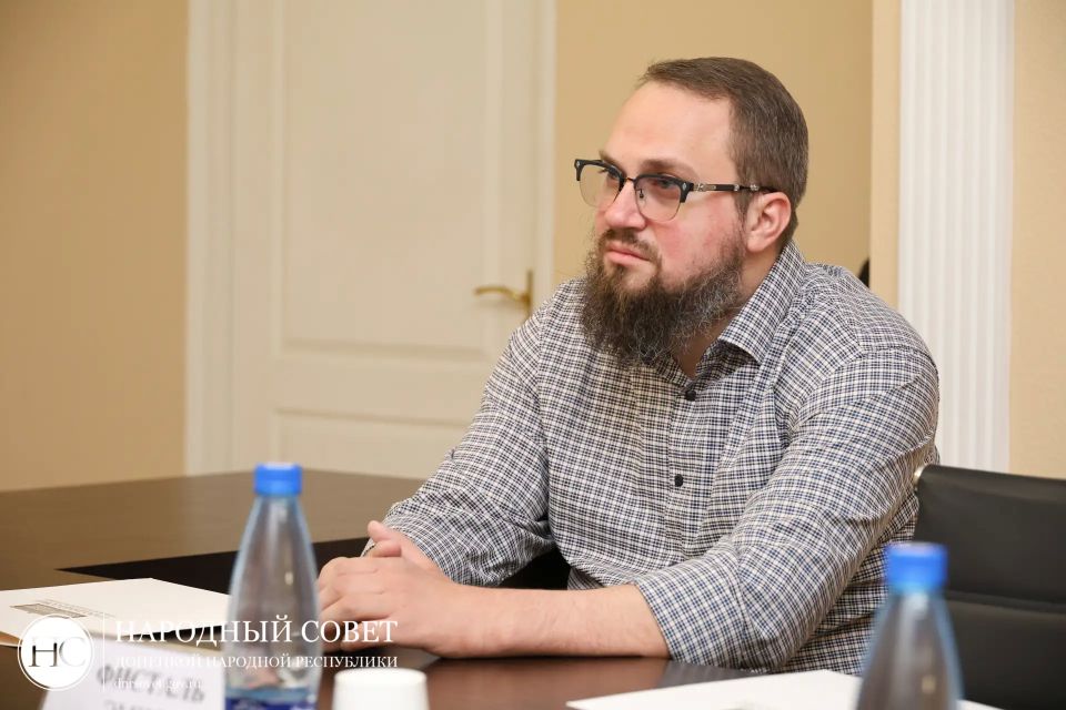 Предупреждение нелегального трудоустройства молодежи обсудили в Народном Совете Предупреждение нелегального трудоустройства молодежи обсудили в Народном Совете