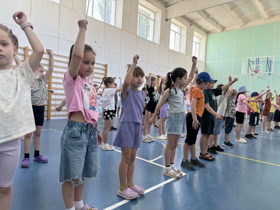 10 июня: остров «Патриоты» в нашем лагере — день силы, гордости и вдохновения, посвященный Дню России!